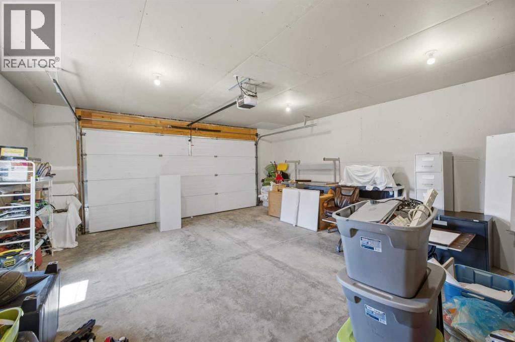 135 Issard Close, Red Deer, Alberta  T4R 0C2 - Photo 39 - A2309221