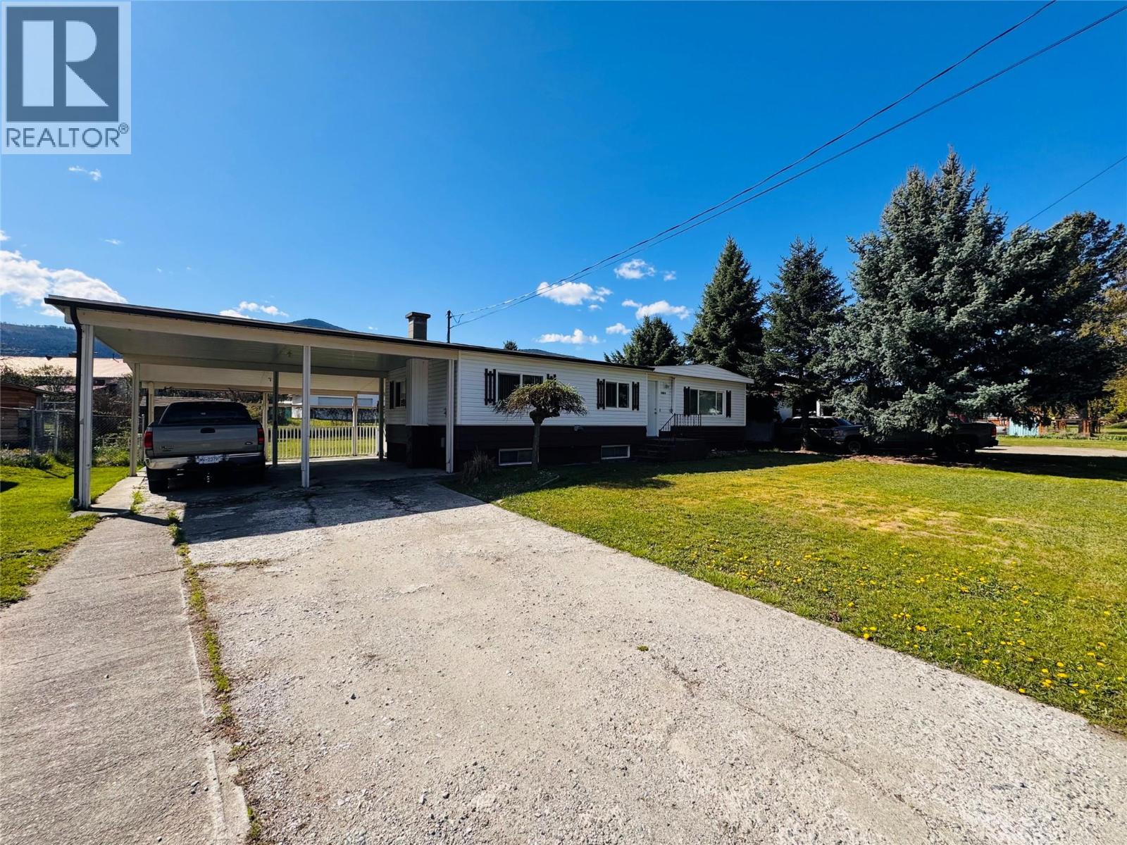1564 68th Avenue, Grand Forks, British Columbia