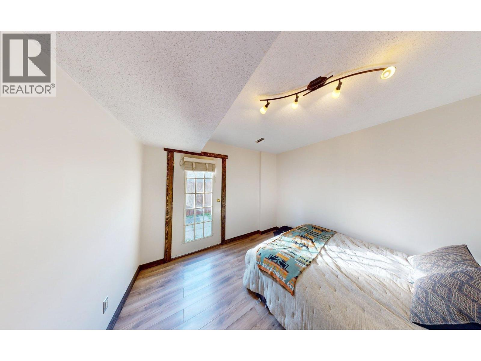 28 Cassiar Drive, Elkford, British Columbia  V0B 1H0 - Photo 11 - 10386214