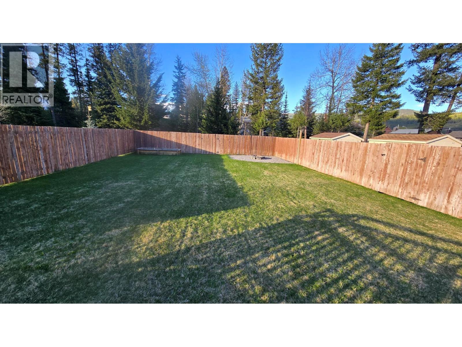 28 Cassiar Drive, Elkford, British Columbia  V0B 1H0 - Photo 35 - 10386214