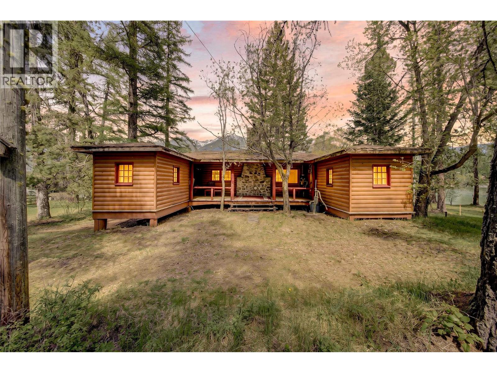 6832 Legion Road, Jaffray, British Columbia  V0B 1T0 - Photo 3 - 10384191