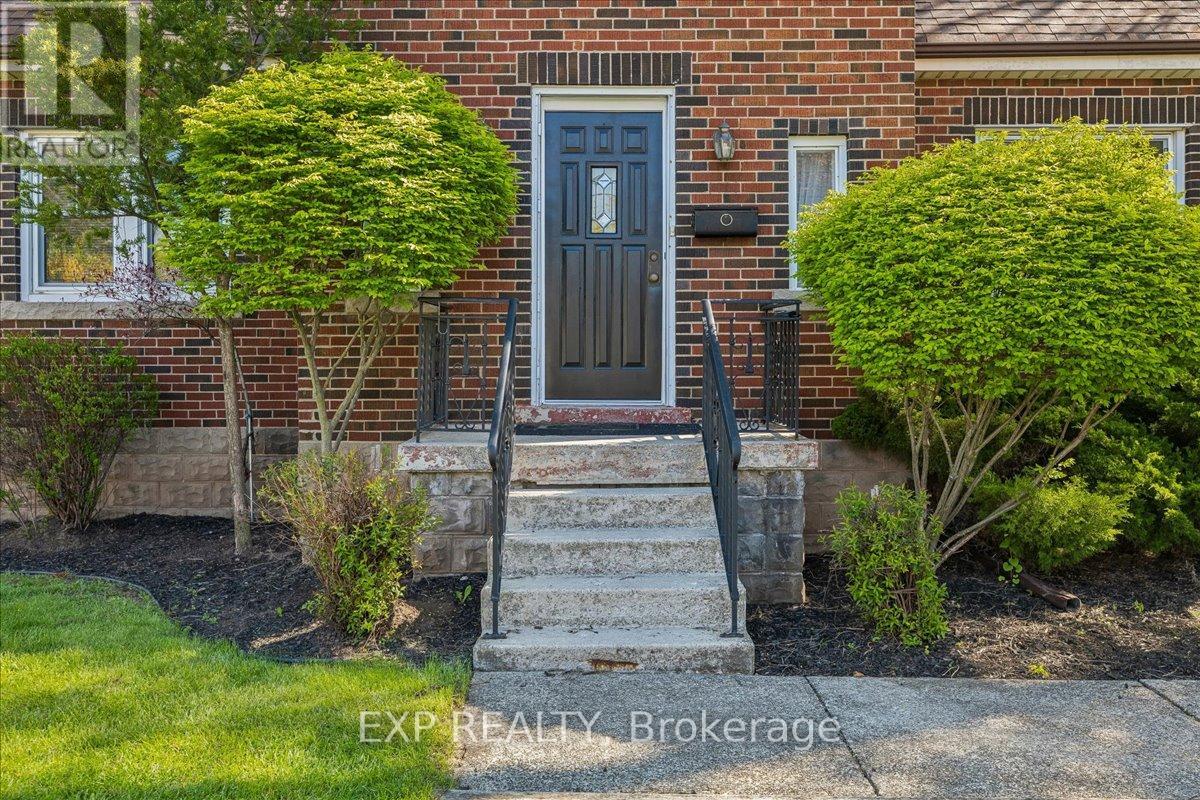 1025 King Road, Burlington, Ontario  L7T 3L5 - Photo 4 - W13121846