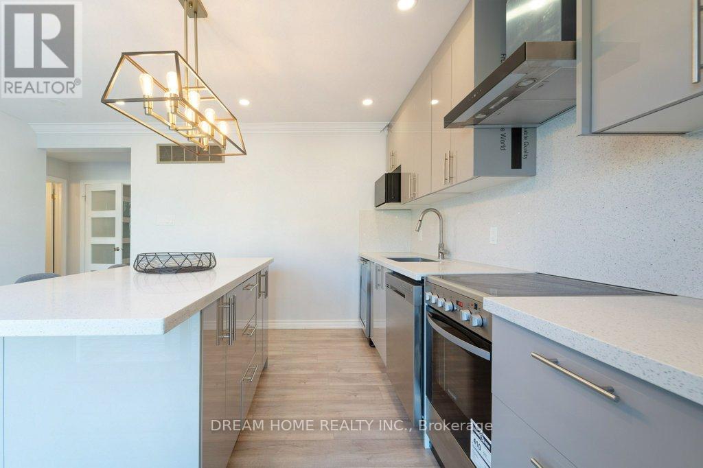 #back - 6 Alcester Court, Toronto, Ontario  M6A 2Z6 - Photo 2 - W13121460