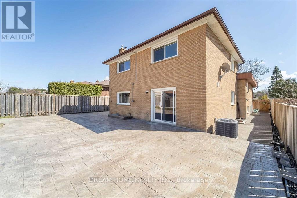 #back - 6 Alcester Court, Toronto, Ontario  M6A 2Z6 - Photo 9 - W13121460