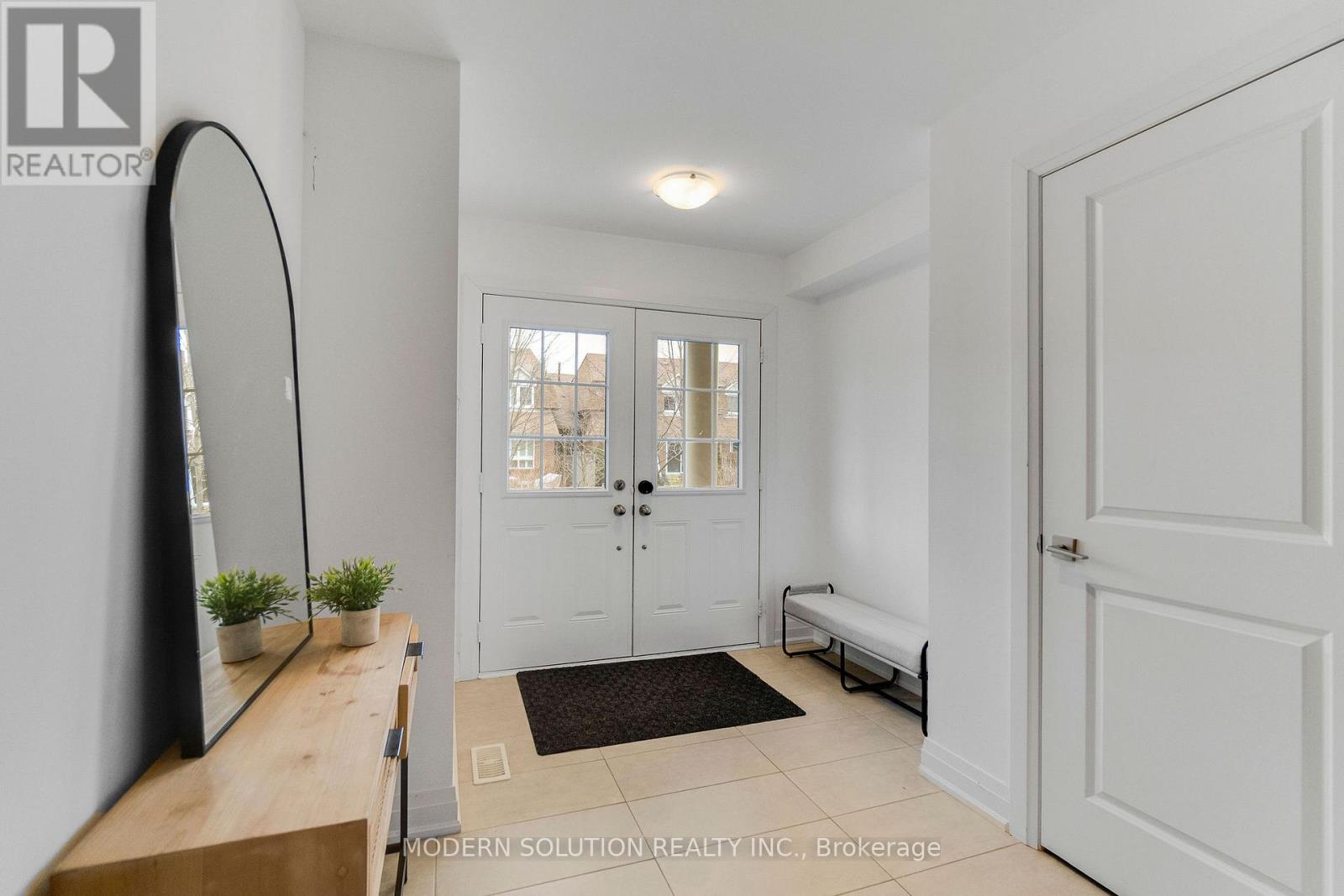 1659 Vellore Crescent, Mississauga, Ontario  L5G 0C3 - Photo 6 - W13121484