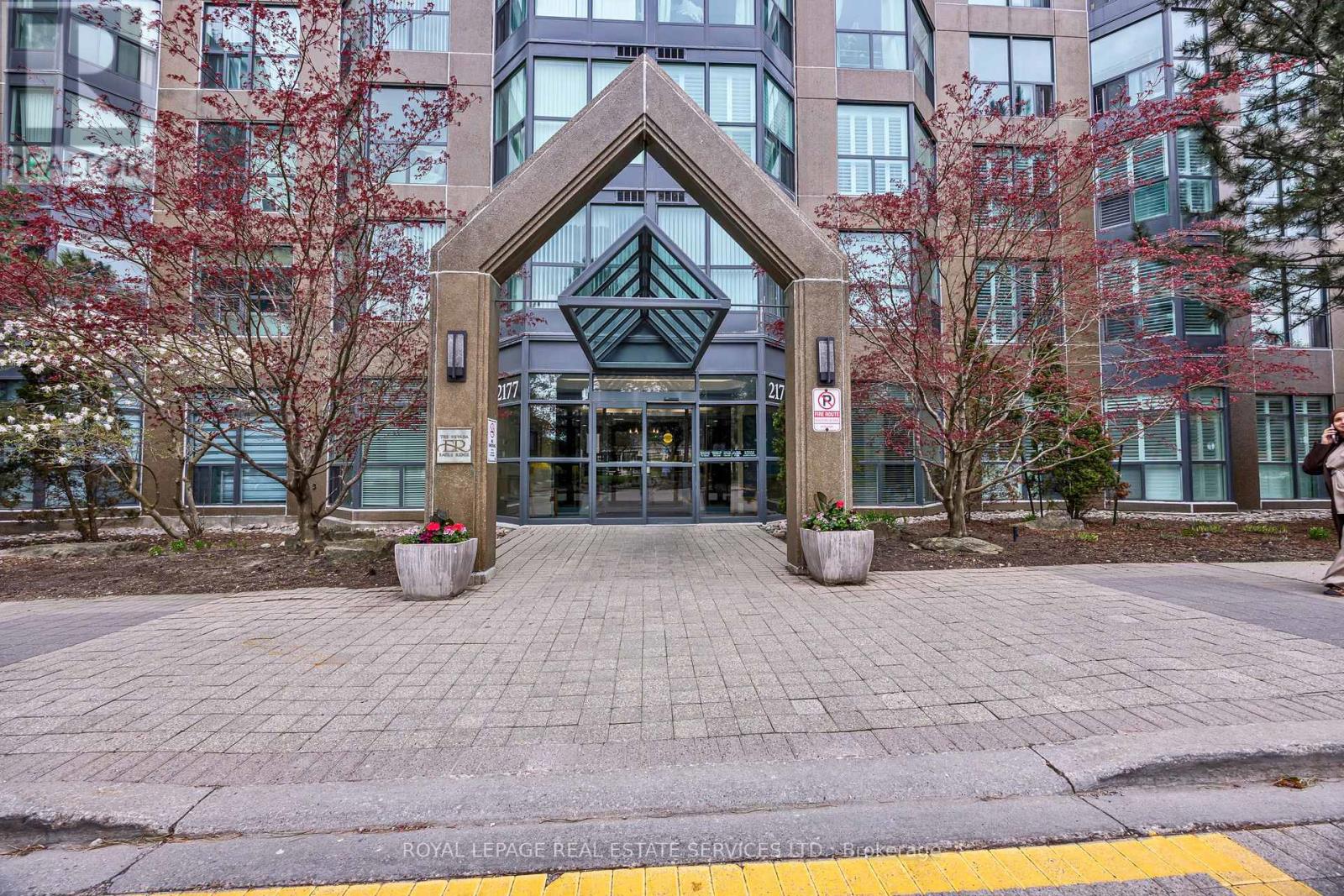 1510 - 2177 Burnhamthorpe Road W, Mississauga, Ontario  L5L 5P9 - Photo 2 - W13121538