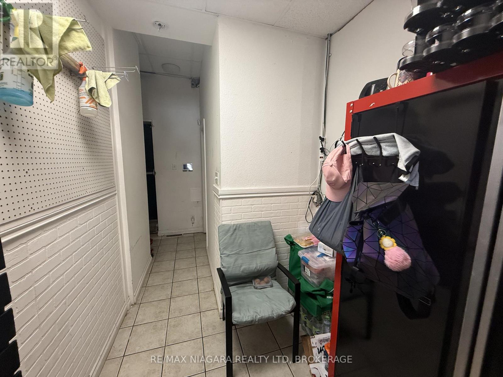 5024 Centre Street, Niagara Falls, Ontario  L2G 3N7 - Photo 6 - X13121664