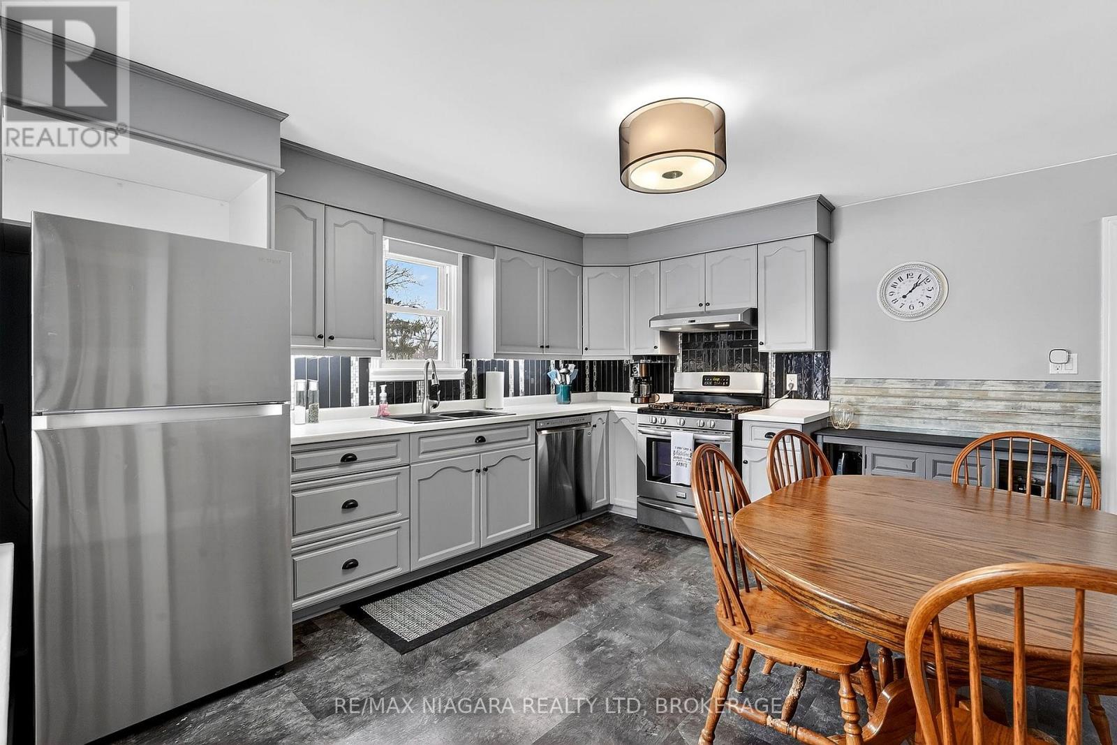 809 Broadway Street, Welland, Ontario  L3C 5M9 - Photo 4 - X13121718