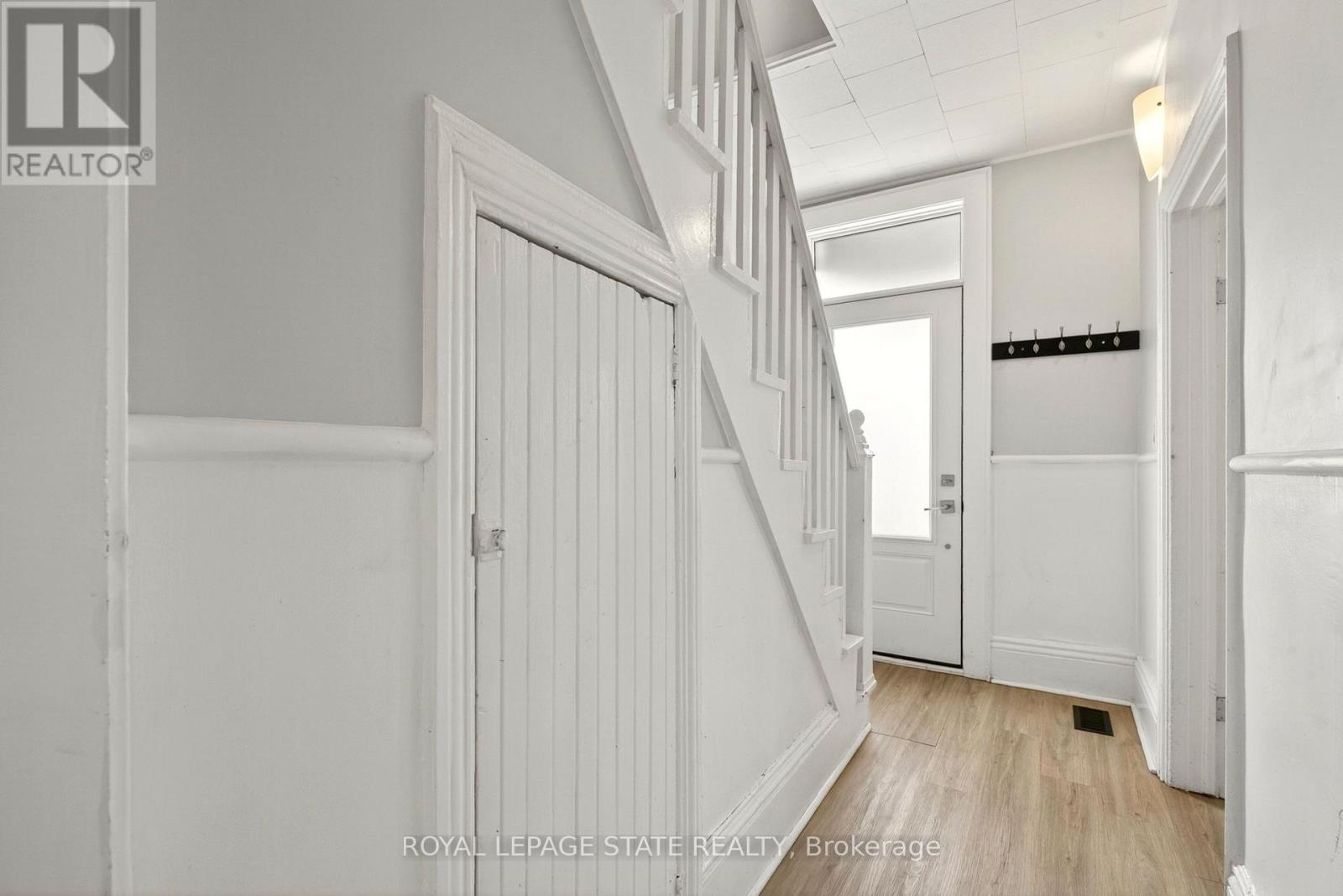 1236 Cannon Street E, Hamilton, Ontario  L8H 1V1 - Photo 5 - X13121510