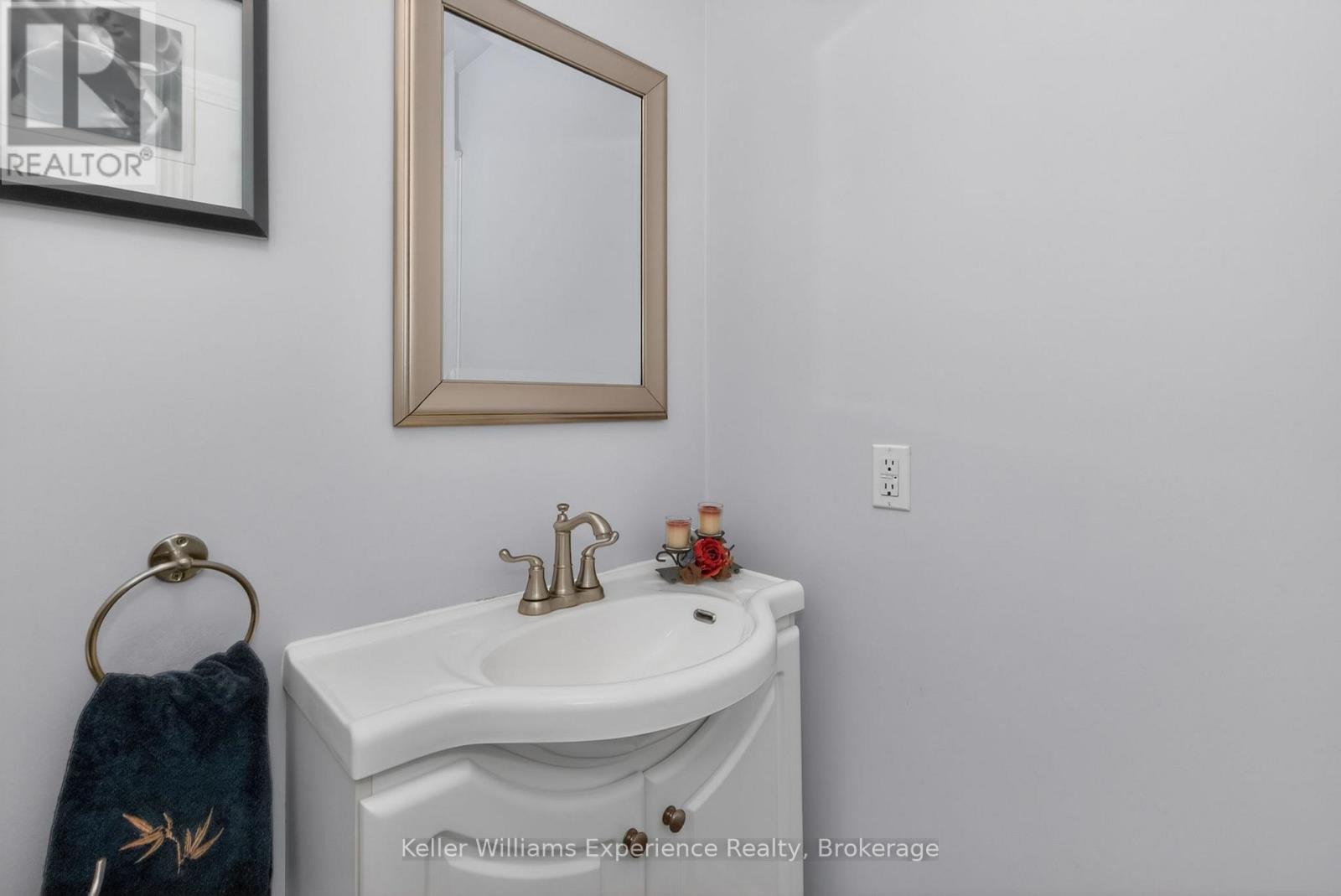 27 Rosewood Avenue, Springwater, Ontario  L0L 1X0 - Photo 18 - S13121912