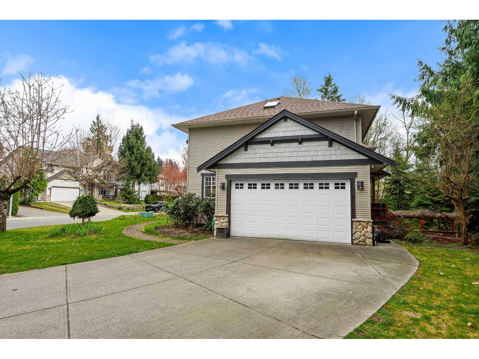 8525 Doerksen Drive, Mission, British Columbia  V2V 7C4 - Photo 3 - R3122740