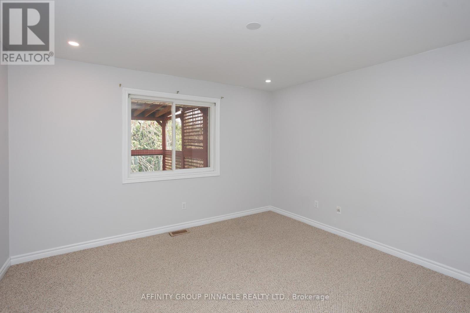 4 Champlain Boulevard, Kawartha Lakes, Ontario  K9V 0H9 - Photo 11 - X13121896