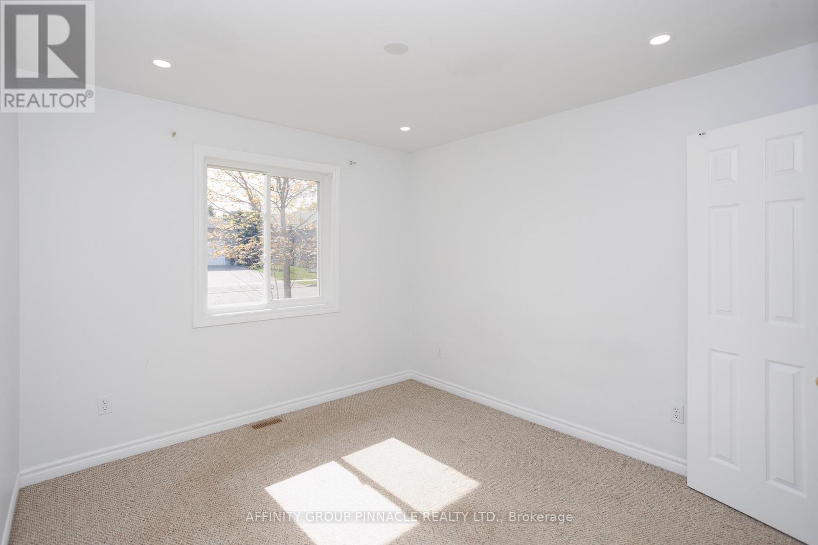 4 Champlain Boulevard, Kawartha Lakes, Ontario  K9V 0H9 - Photo 18 - X13121896