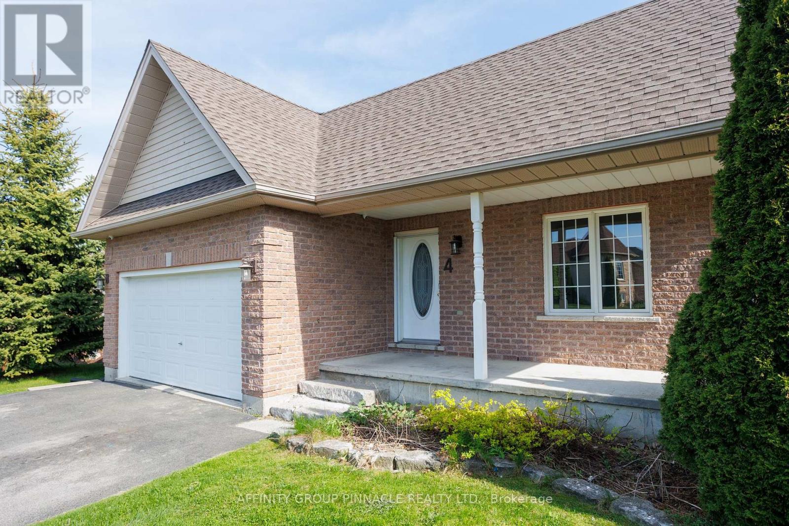 4 Champlain Boulevard, Kawartha Lakes, Ontario  K9V 0H9 - Photo 3 - X13121896