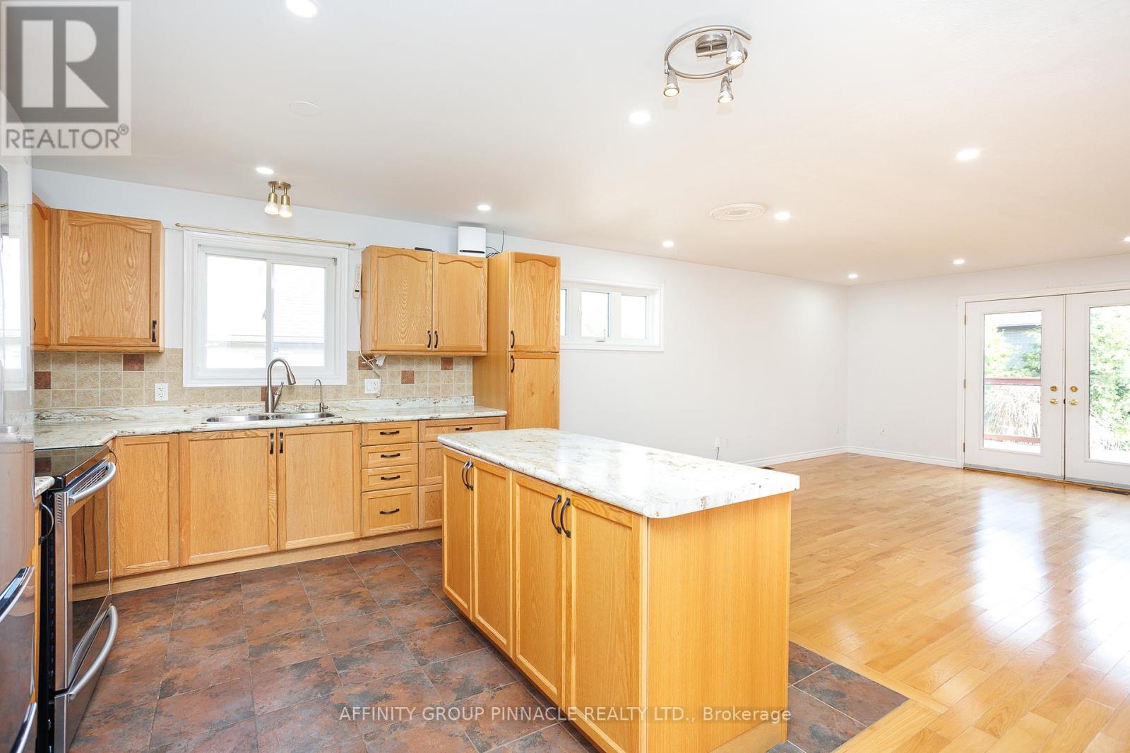 4 Champlain Boulevard, Kawartha Lakes, Ontario  K9V 0H9 - Photo 6 - X13121896