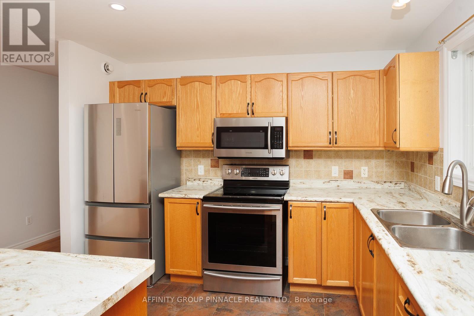 4 Champlain Boulevard, Kawartha Lakes, Ontario  K9V 0H9 - Photo 7 - X13121896