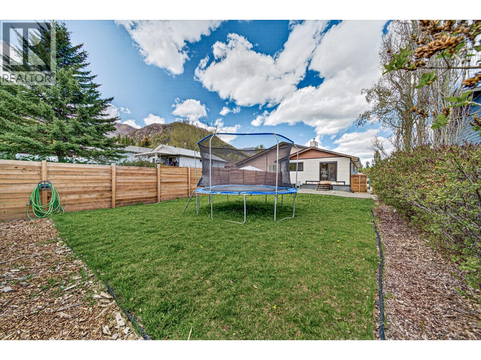 1216 Hickory Crescent, Sparwood, British Columbia  V0B 2G2 - Photo 47 - 10385685