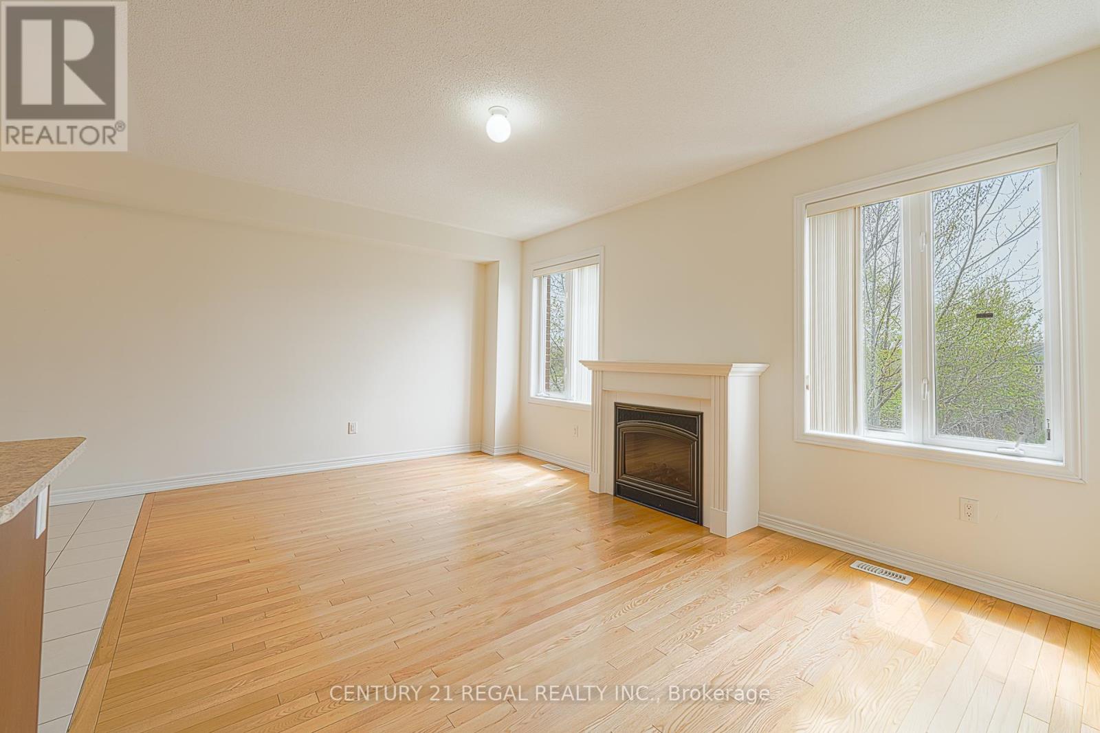 27 Belanger Crescent S, Toronto, Ontario  M1L 0H3 - Photo 16 - E13090156