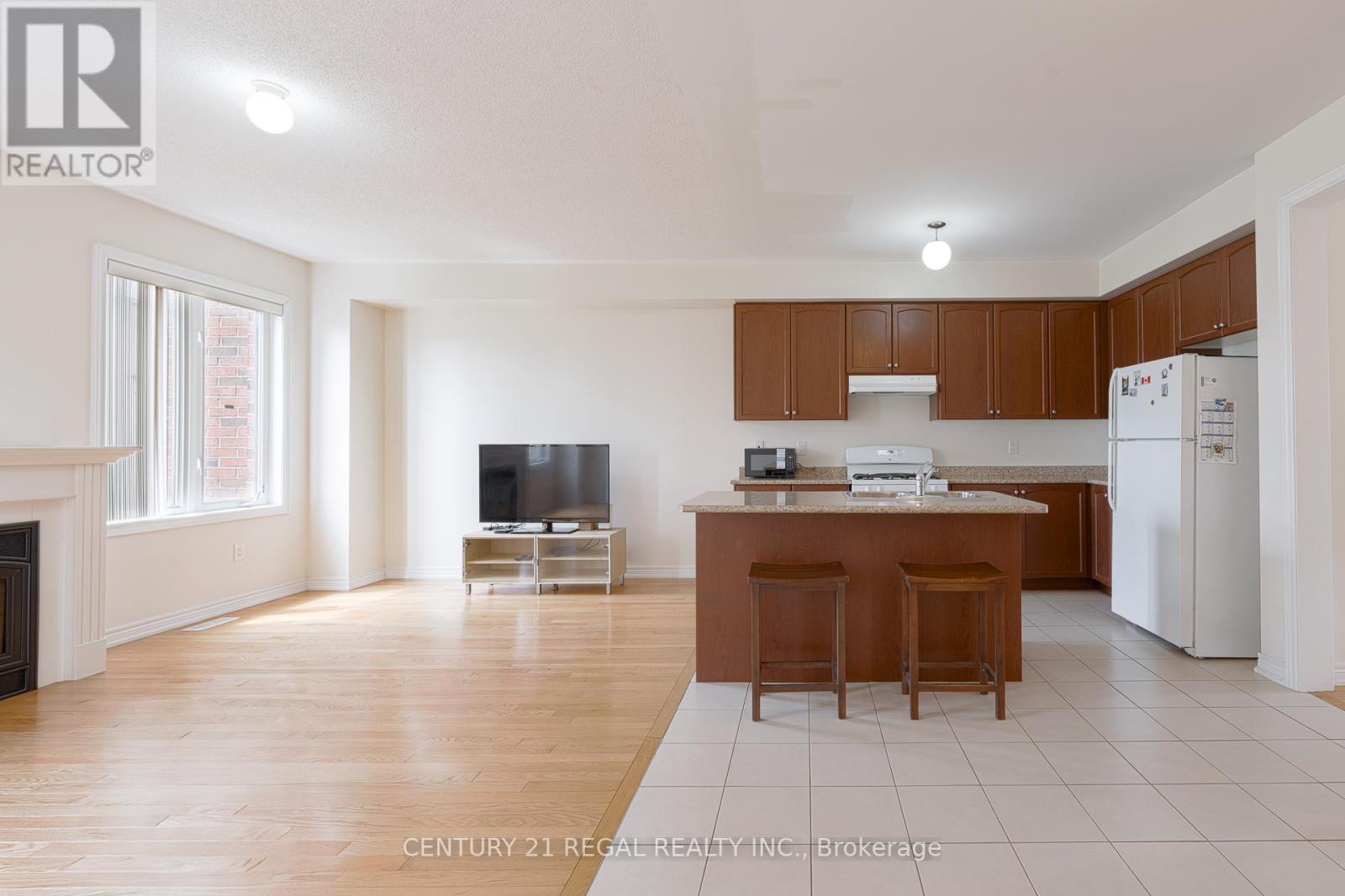 27 Belanger Crescent S, Toronto, Ontario  M1L 0H3 - Photo 13 - E13090156