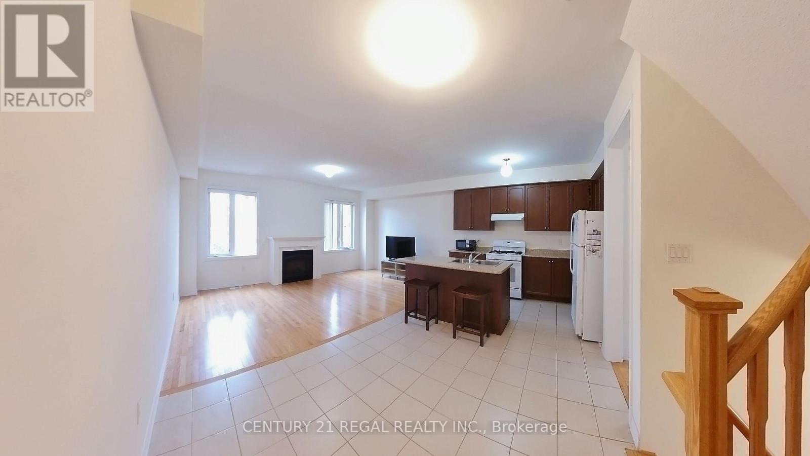 27 Belanger Crescent S, Toronto, Ontario  M1L 0H3 - Photo 15 - E13090156