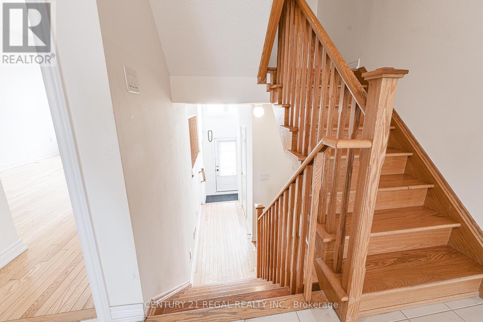 27 Belanger Crescent S, Toronto, Ontario  M1L 0H3 - Photo 19 - E13090156