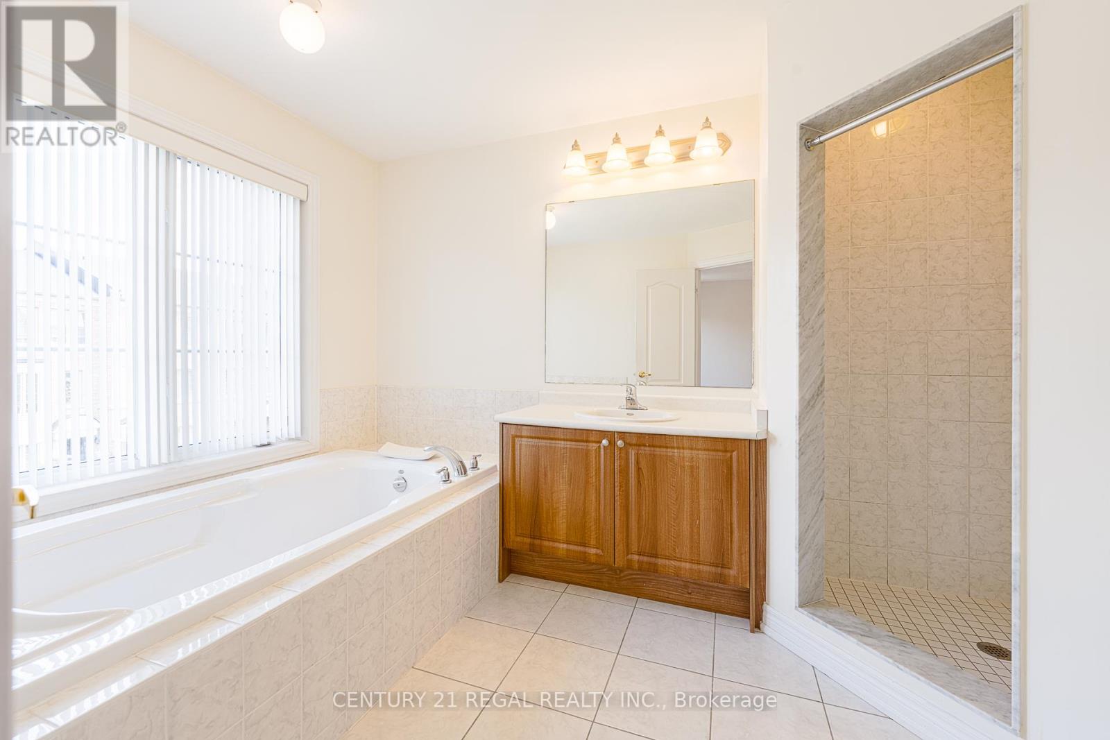 27 Belanger Crescent S, Toronto, Ontario  M1L 0H3 - Photo 24 - E13090156