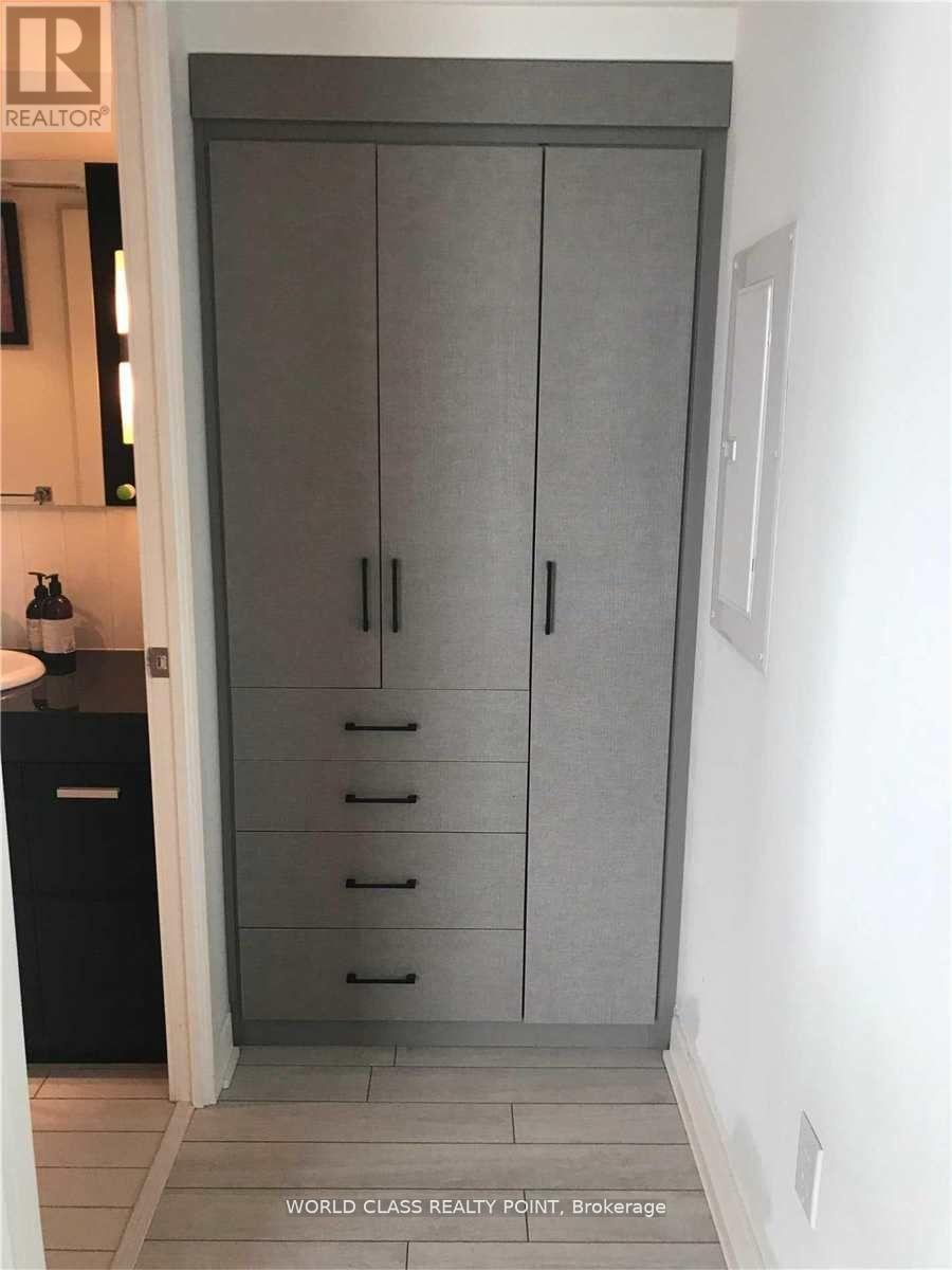 611 - 33 Singer Court, Toronto, Ontario  M2K 0B4 - Photo 2 - C12915624