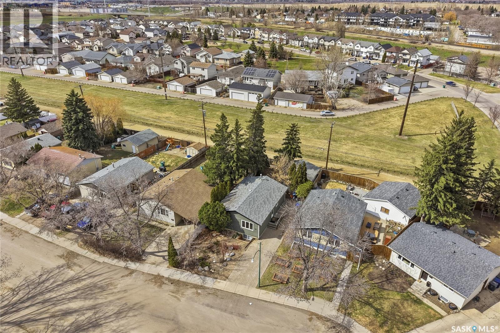 53 Rita Crescent, Saskatoon, Saskatchewan  S7N 2L4 - Photo 2 - SK035829