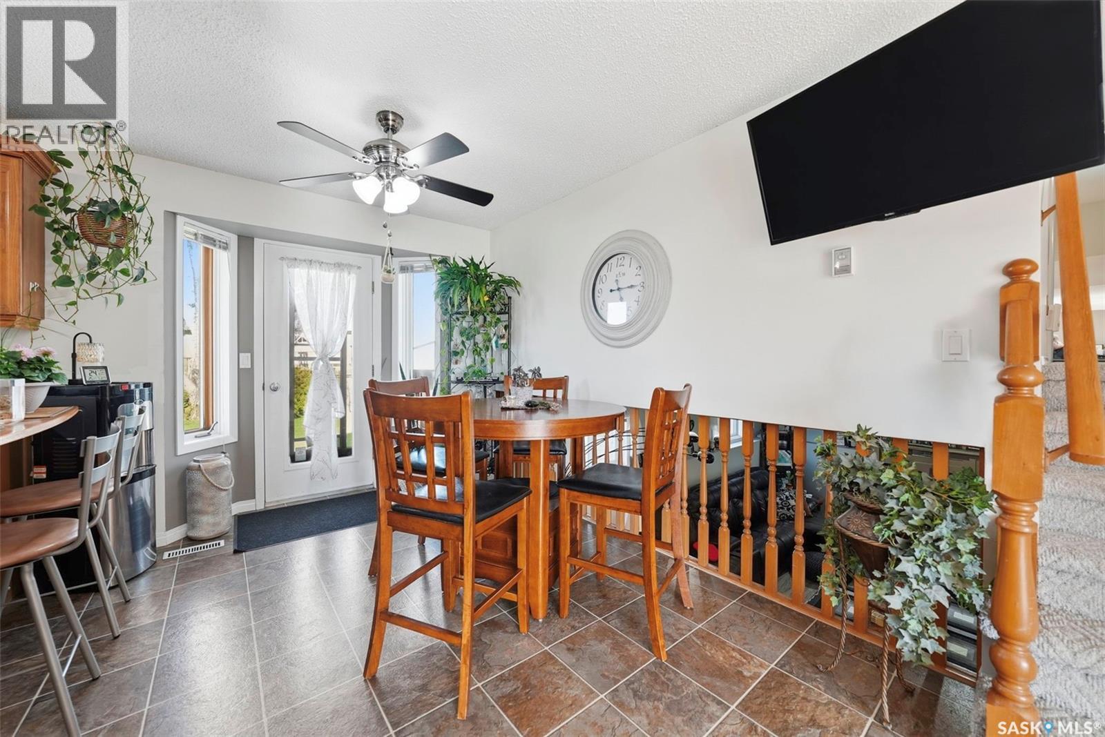 218 Ward Court, Saskatoon, Saskatchewan  S7L 6Z9 - Photo 6 - SK035801