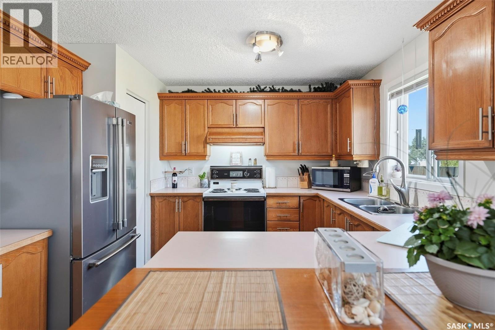 218 Ward Court, Saskatoon, Saskatchewan  S7L 6Z9 - Photo 8 - SK035801