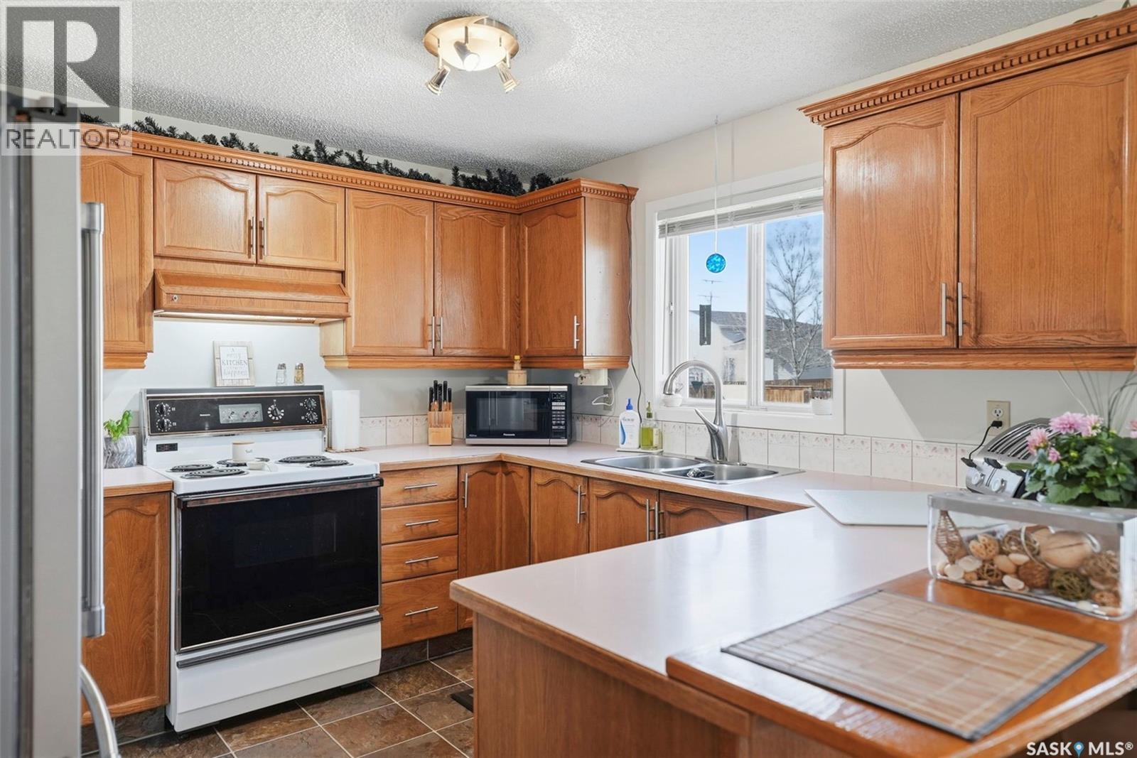 218 Ward Court, Saskatoon, Saskatchewan  S7L 6Z9 - Photo 9 - SK035801