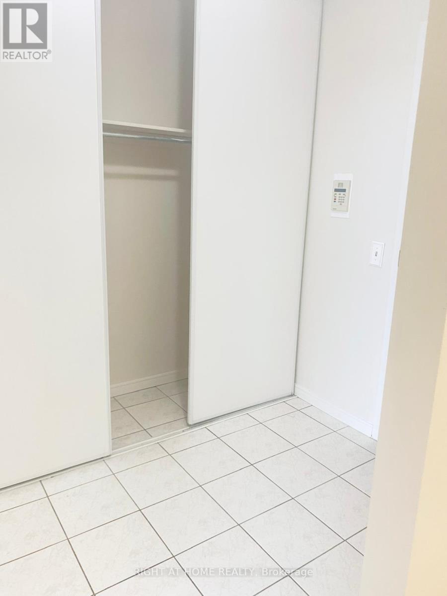 411 - 91 Townsgate Drive N, Vaughan, Ontario  L4J 8E8 - Photo 23 - N13115086