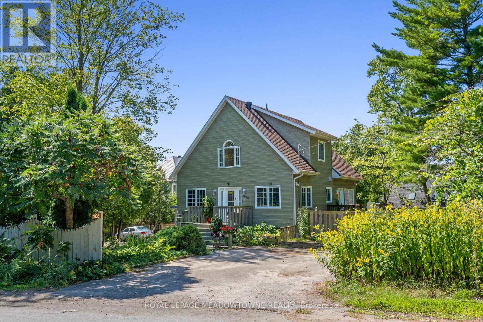 1936 Tiny Beaches Road S, Tiny, Ontario  L0L 1P0 - Photo 2 - S12748926