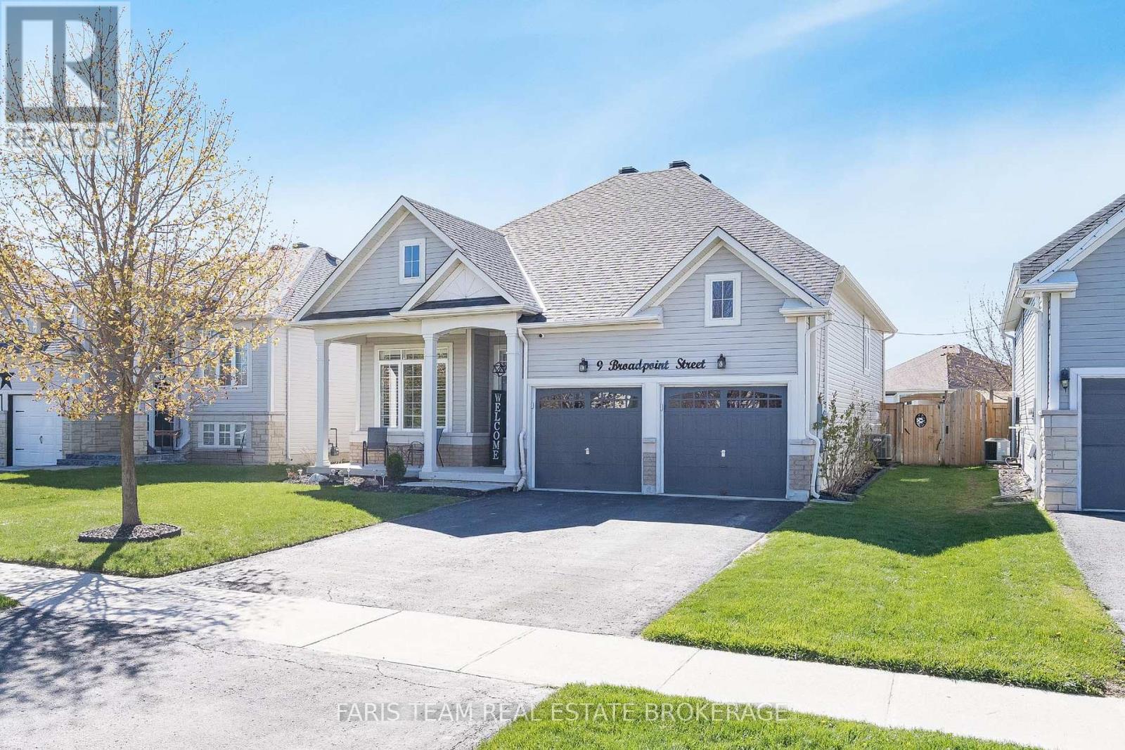 9 BROADPOINT STREET, Wasaga Beach, Ontario