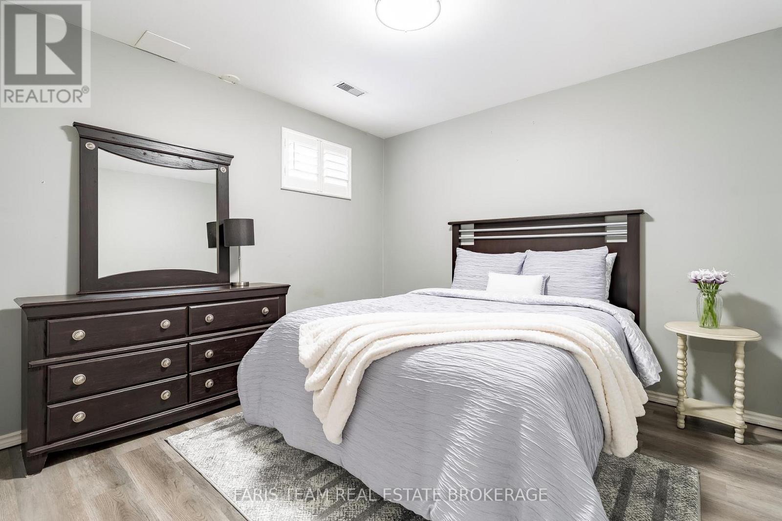 9 Broadpoint Street, Wasaga Beach, Ontario  L9Z 3B8 - Photo 23 - S13044318