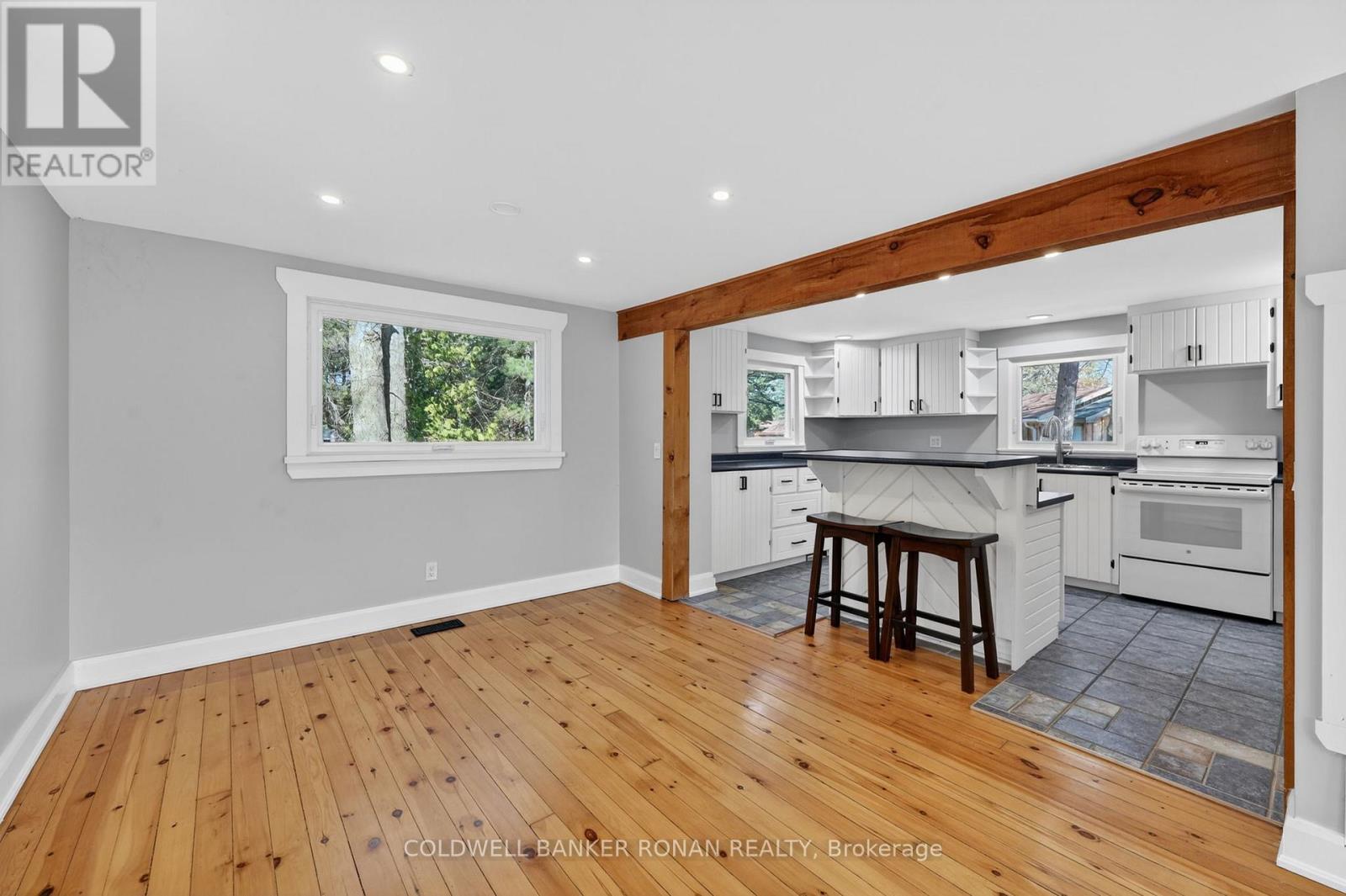157 Woodland Drive, Wasaga Beach, Ontario  L9Z 2V4 - Photo 10 - S13121250