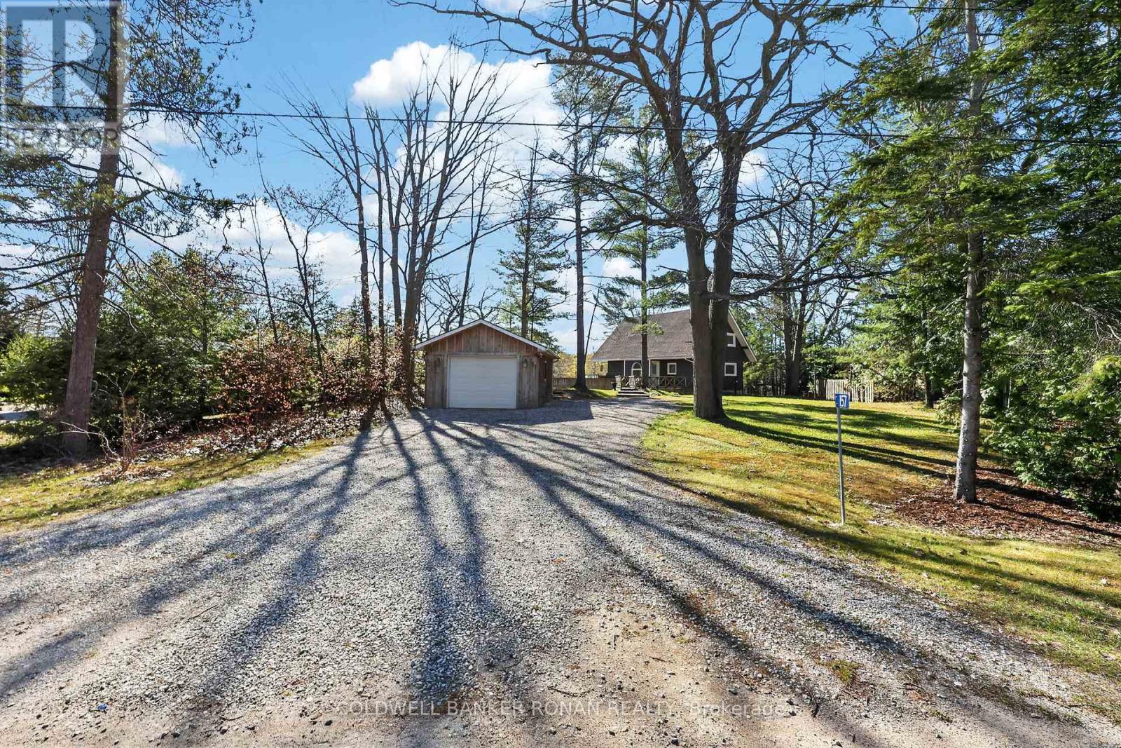 157 Woodland Drive, Wasaga Beach, Ontario  L9Z 2V4 - Photo 3 - S13121250