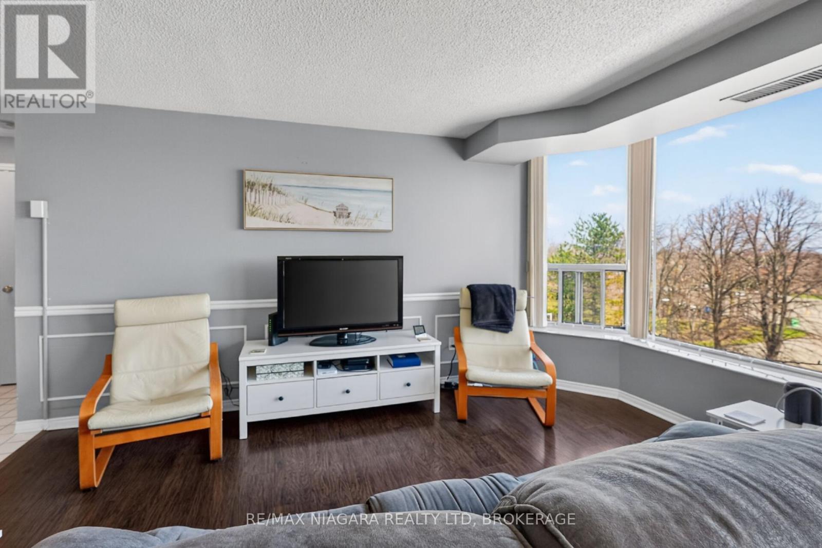 501 - 81 Scott Street, St. Catharines, Ontario  L2N 7L5 - Photo 9 - X12979702