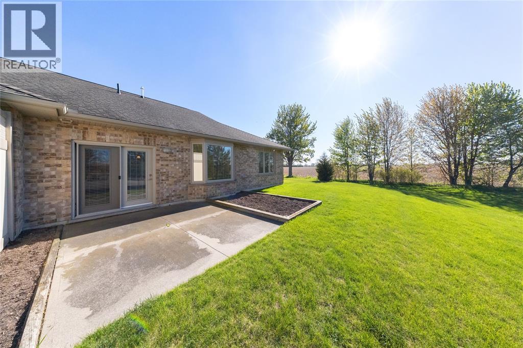 5969 Townsend Line Unit# 15, Lambton Shores, Ontario  N0N 1J0 - Photo 10 - 26010996