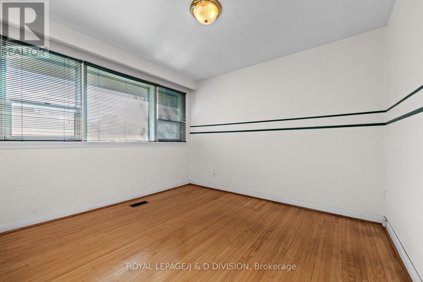 123 Betty Ann Drive, Toronto, Ontario  M2N 1X3 - Photo 14 - C13121784