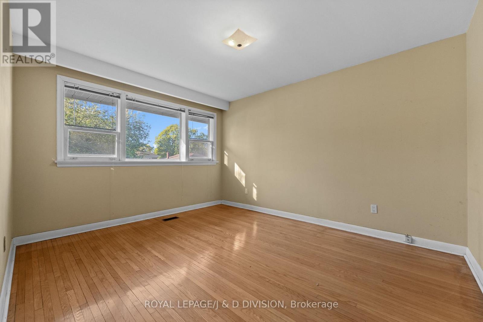 123 Betty Ann Drive, Toronto, Ontario  M2N 1X3 - Photo 16 - C13121784