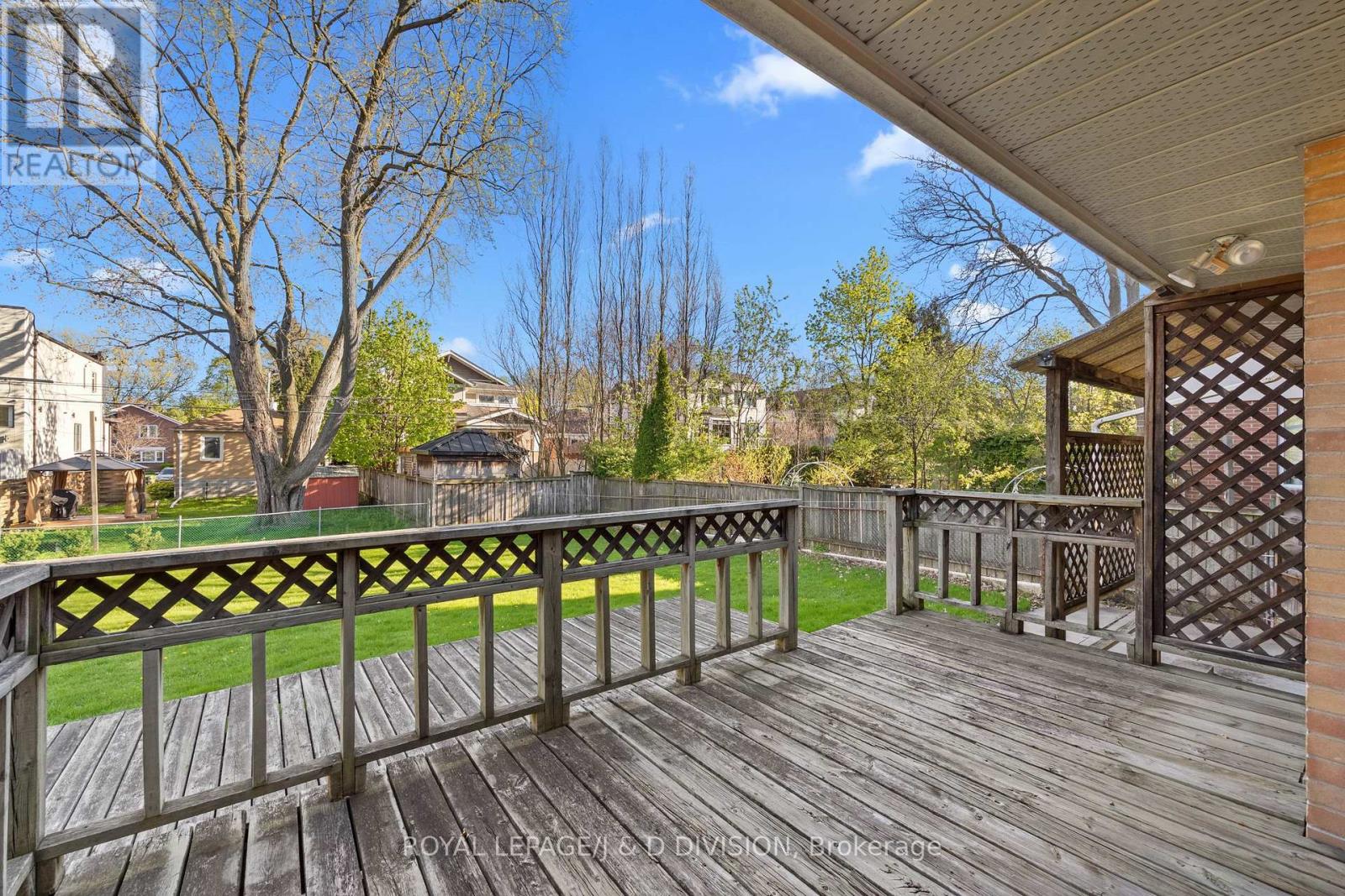 123 Betty Ann Drive, Toronto, Ontario  M2N 1X3 - Photo 29 - C13121784