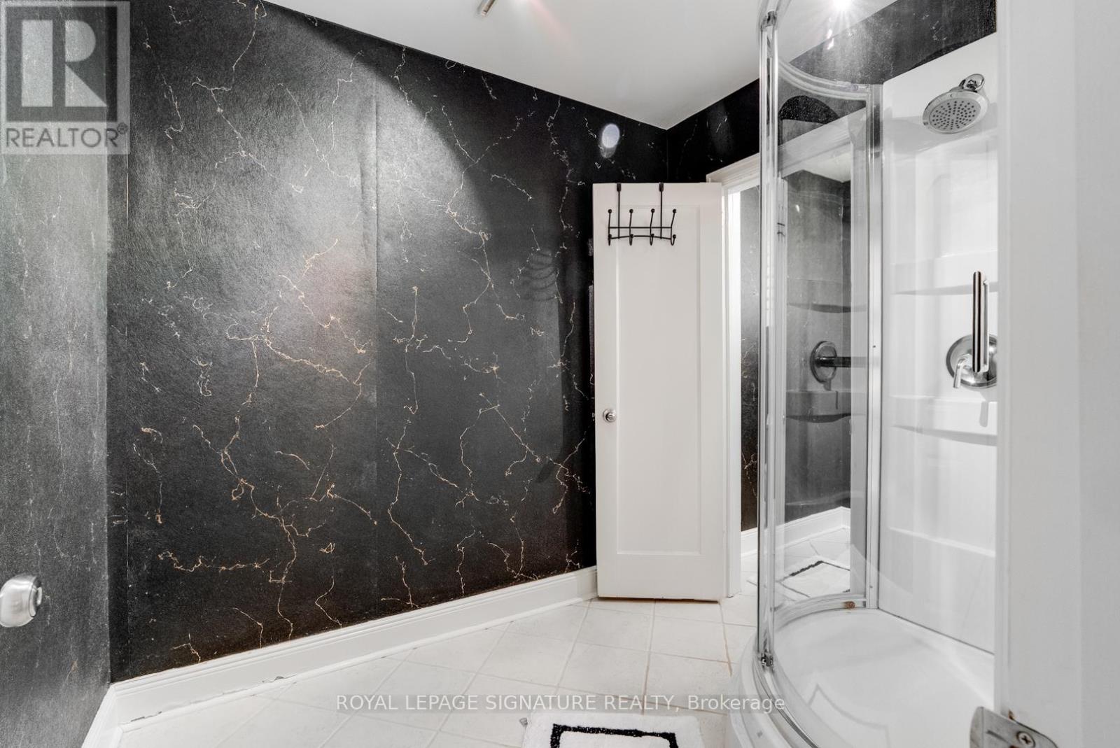 Lower - 529 Spadina Road, Toronto, Ontario  M5P 2W9 - Photo 14 - C13121870