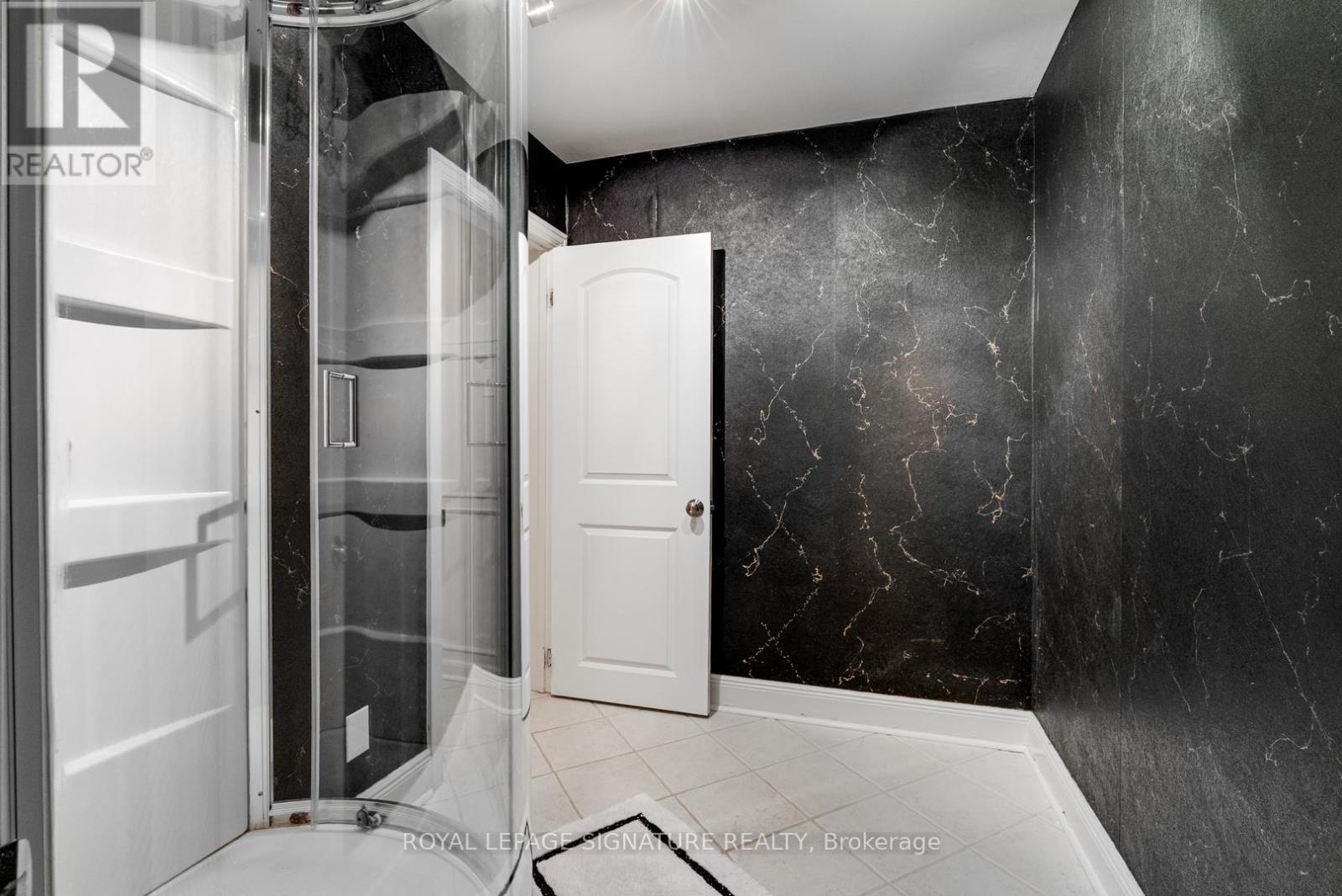 Lower - 529 Spadina Road, Toronto, Ontario  M5P 2W9 - Photo 17 - C13121870