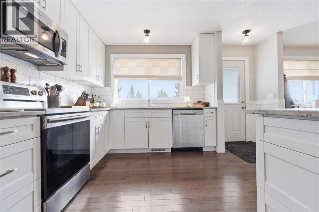 8411 Silver Springs Road Nw, Calgary, Alberta  T3B 4A6 - Photo 16 - A2298472