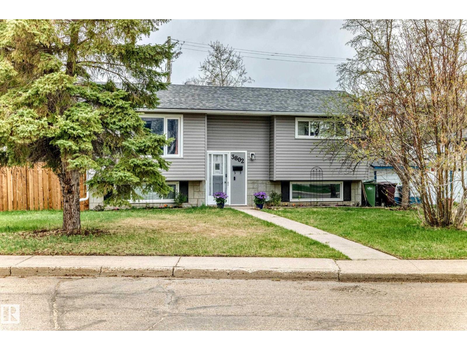 3802 52 St, Wetaskiwin, Alberta  T9A 1M4 - Photo 2 - E4487356