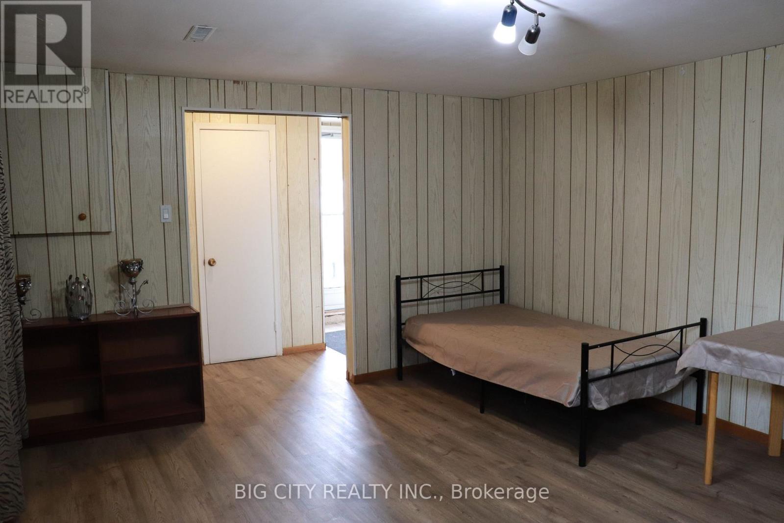 LOWER - 72 HEPSCOTT TERRACE - Photo 3