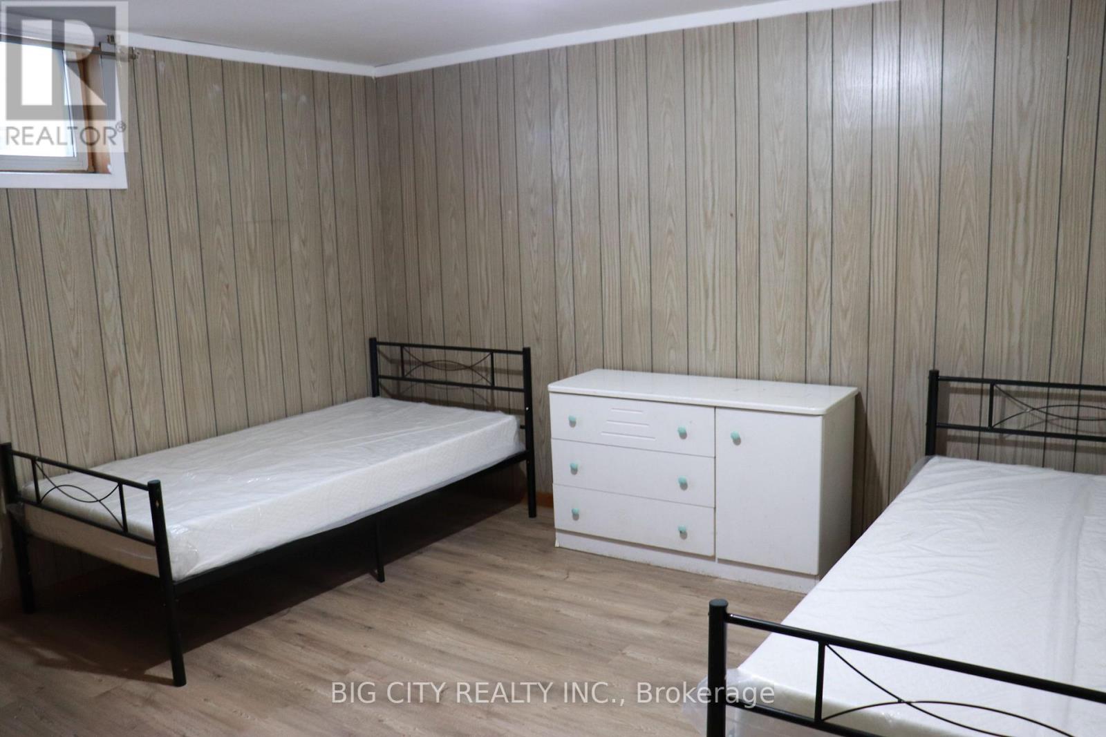 LOWER - 72 HEPSCOTT TERRACE - Photo 7