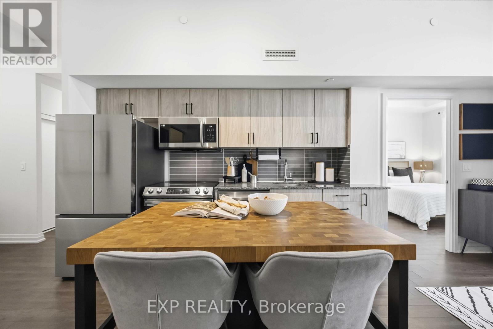 2710 - 20 Meadowglen Place, Toronto, Ontario  M1G 0A9 - Photo 3 - E13121802