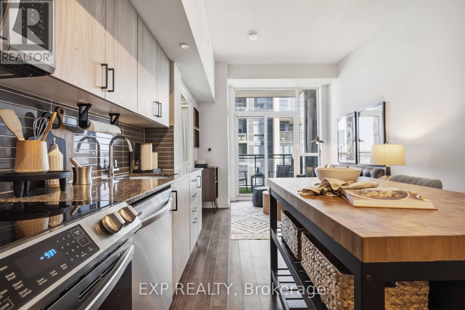 2710 - 20 Meadowglen Place, Toronto, Ontario  M1G 0A9 - Photo 4 - E13121802